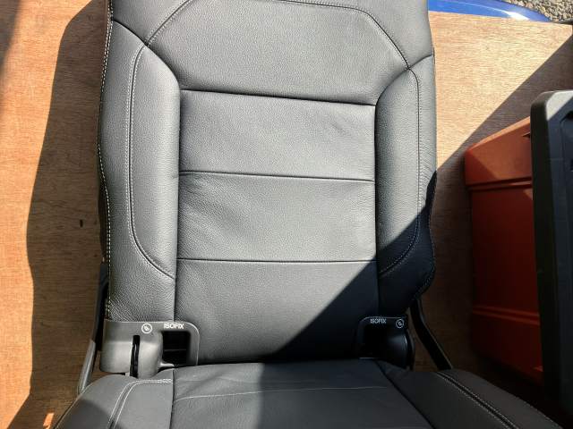 ベンツレザーシート凹み補修リペア